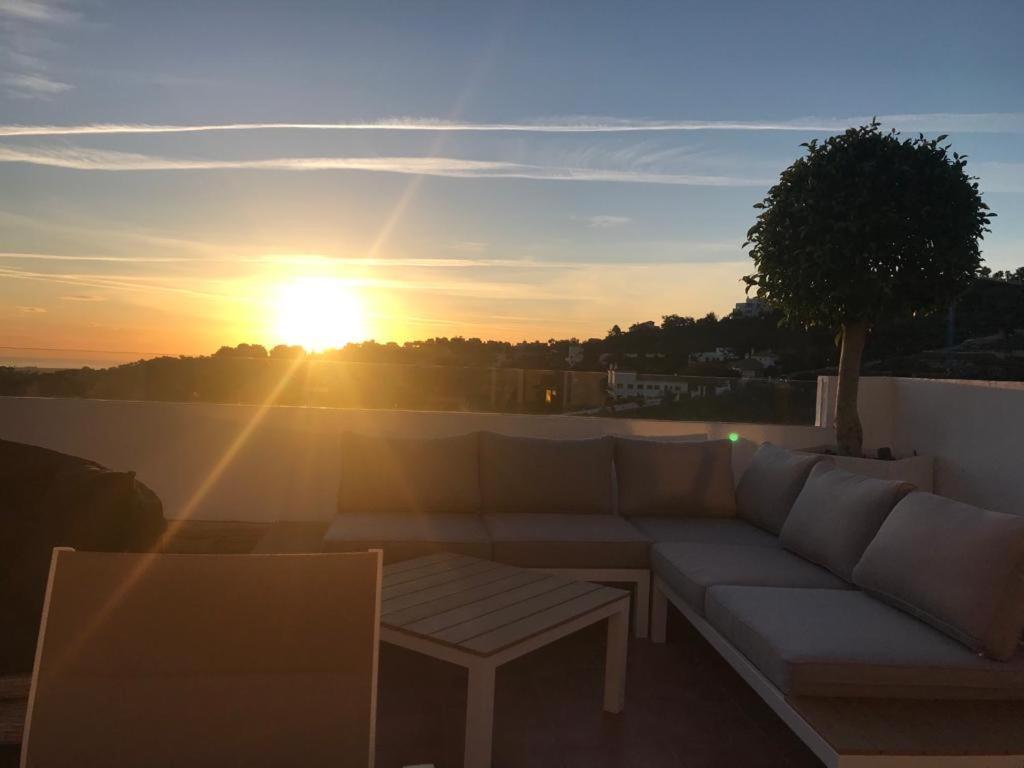 Penthouse Mit Privatem Jacuzzi In Marbella - La Mairena Apartment โอเฮน ภายนอก รูปภาพ
