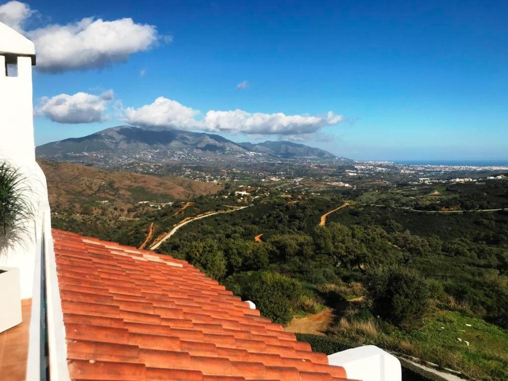 Penthouse Mit Privatem Jacuzzi In Marbella - La Mairena Apartment โอเฮน ภายนอก รูปภาพ